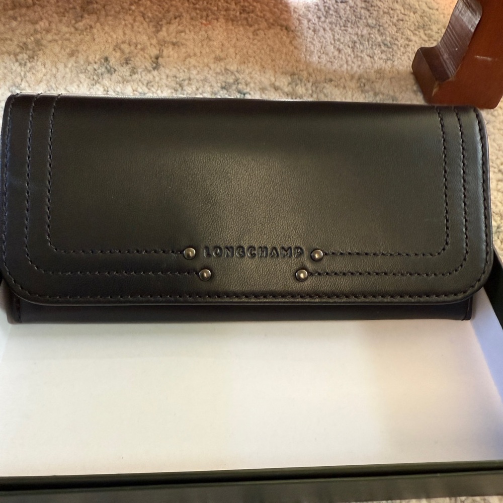 Longchamp leather wallet